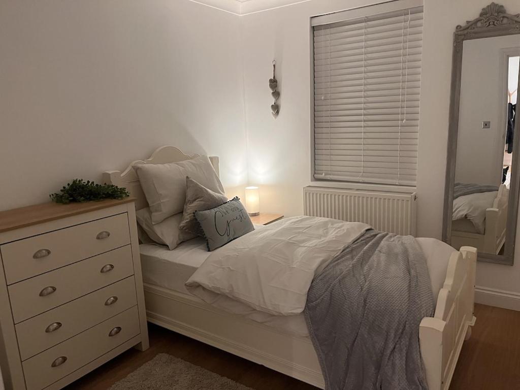 St Leonards-on-Sea Gorgeous 2 Floor 3 Bed Apartment מראה חיצוני תמונה