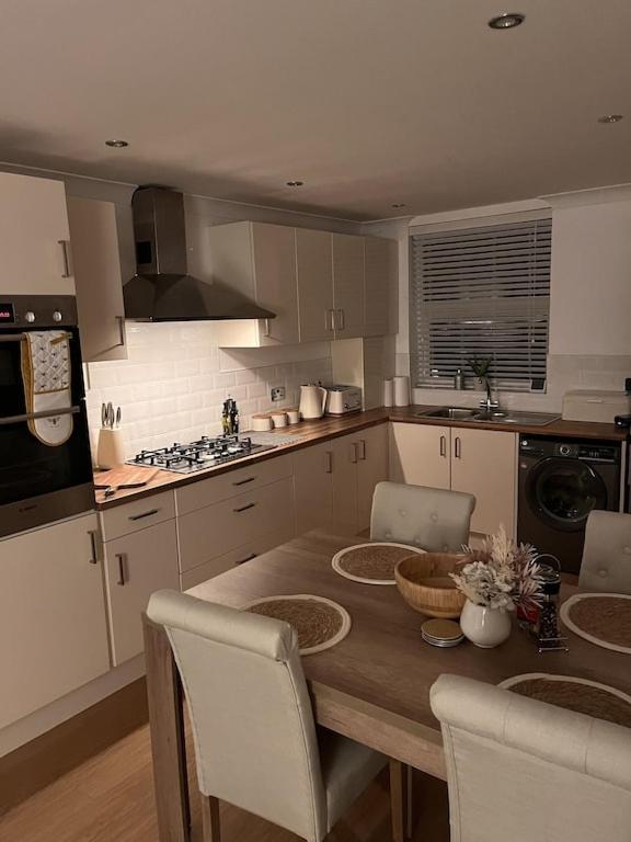St Leonards-on-Sea Gorgeous 2 Floor 3 Bed Apartment מראה חיצוני תמונה
